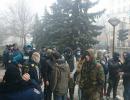 «Євромайданівці» оточили Малиновський суд Одеси (ФОТО)