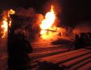 У Києві горів ангар річкового порту