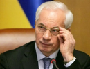 Микола Азаров обіцяє підняти стипендії і закликає підробляти під час навчання