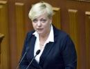 Гонтарева їздить на п’ятьох автівках та вечеряє біля басейну
