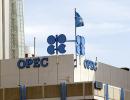 ОПЕК не буде скорочувати видобуток нафти
