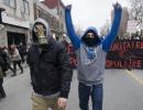 Сотні жителів Парижа виступили проти поліцейської жорстокості