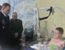 Американський генерал роздав понівеченим воякам «АТО» знаки сухопутних військ США в Європі як нагороду (ВІДЕО)