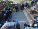 Близько 200 поліцейських поранили в сутичках на півночі Італії