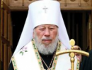 Янукович присвоїв звання Героя України митрополитові Володимиру