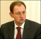А.Яценюк готовий стати "хрещеним батьком" для демократичної більшості
