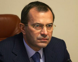 В Азарова вирішили, що «бізнес - прекрасний тактик, але поганий стратег»