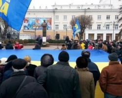 Протистояння у Вінниці триває: люди вимагають розпуску обласної ради