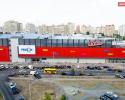У Києві «замінували» ТРЦ «Район»