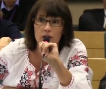 Активістка Майдану до Дня визволення Одеси від німецько-румунської окупації заздалегідь облаяла прапор Визволителів