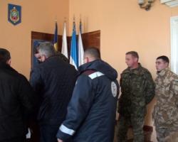 У Миколаївській області депутати отримали повістки під час сесії міськради (ВІДЕО)