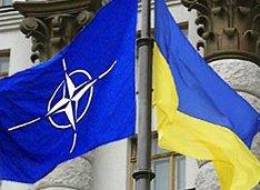 Порошенко пообіцяв винести питання вступу України до НАТО на референдум
