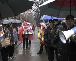 Порошенка в Молдові зустрічали масовими антивоєнними протестами
