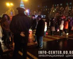 Під Одесою обурені відсутністю світла люди блокували дорогу (ФОТО,ВІДЕО)