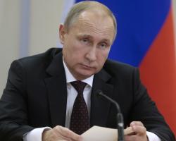 Росія нікому не загрожує, але й скривдити себе не дозволить - Путін