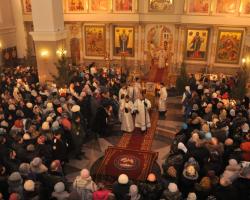 У Донбасі через бойові дії скасовані нічні різдвяні служби