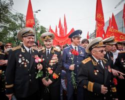 Депутати Верховної Ради пропонують відмінити вихідний 9 травня