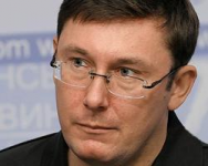 Захист Луценка просить повернути його Генпрокуратурі