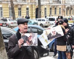 В Одесі «антимайданівці» мітингували проти «радикалізму» (ФОТО)