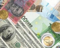 На міжбанку за долар дають вже 16 гривень