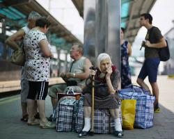 Більше 11 тис осіб в лютому залишили зону бойових дій - ГСЧС