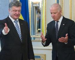Байден злякався натовпу, що освистав Порошенка