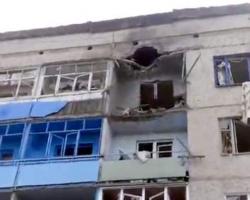Кіровськ на Луганщині серйозно постраждав від обстрілів (ВІДЕО)