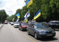 Учасники автопробігу провели опозиційний мітинг біля Лук'янівського СІЗО