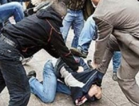 Побиті нацистами студенти не поїдуть з України