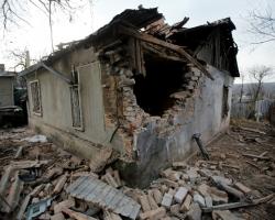Під Донецьком артилерія зруйнувала селище
