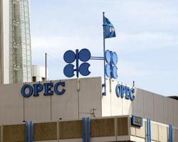ОПЕК не буде скорочувати видобуток нафти