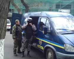 В Одесі перекрили дві вулиці через підозрілий предмет (ФОТО)