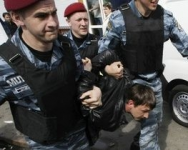 У Києві зібралось від 1,5 до 2 тис. опозиціонерів