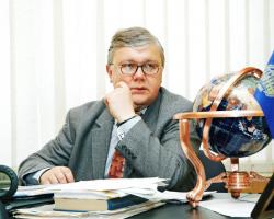 Ректор Одеського національного університету висловився проти кампанії «Аlma mater проти вати»