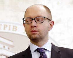 Яценюк сумнівається в успішності мінських домовленостей