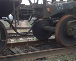 У Львівській області залізничників налякали міною під вагоном