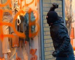 У Франкфурті мешканці протестують проти відкриття штаб-квартири ЄЦБ (ФОТО,ВІДЕО)