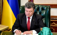 Порошенко звільнив двох керівників областей