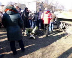 В Донецький області БМД силовиків з «АТО» вбила 8-річну дівчинку