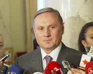 У Єфремова немає проблем із українською мовою
