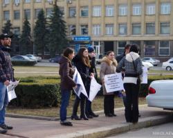 Миколаївці вимагають від місцевої влади ремонту доріг (ФОТО)