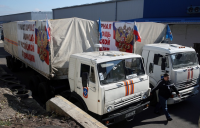 Колона МНС Росії доставила в Донецьк і Луганськ чергову партію гуманітарної допомоги.
