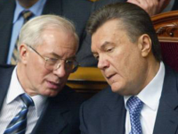 Янукович і Азаров після втечі отримували українські пенсії