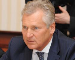 Перед самітом у Вільнюсі Януковичу обіцяли мільярди - Квасневський
