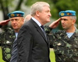 Кабмін скоротив центральний апарат Міноборони на 330 осіб