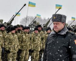 Порошенко виявив готовість до введення військового стану в країні