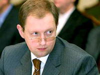 Яценюк не продає місця в списку своєї партії