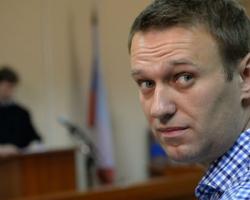 Прокуратура просить призначити Навальному 10 років ув'язнення